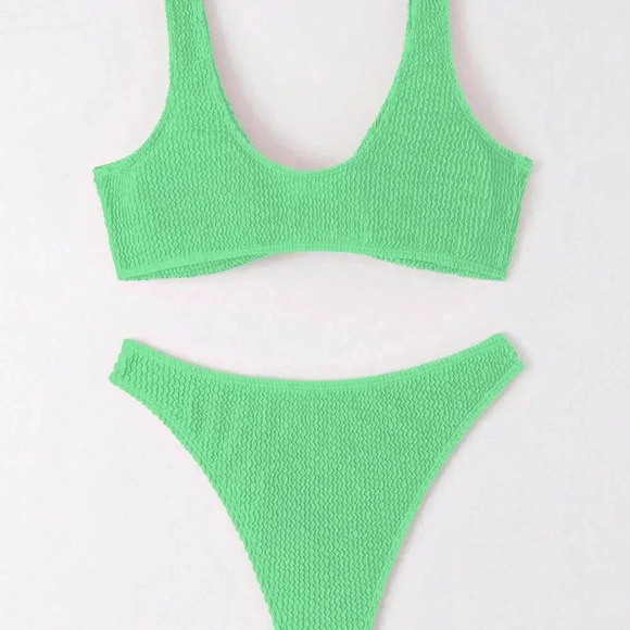 Green Sexy Women's Ruched Texture Twist Front Bikini Set - Picture 6 of 6